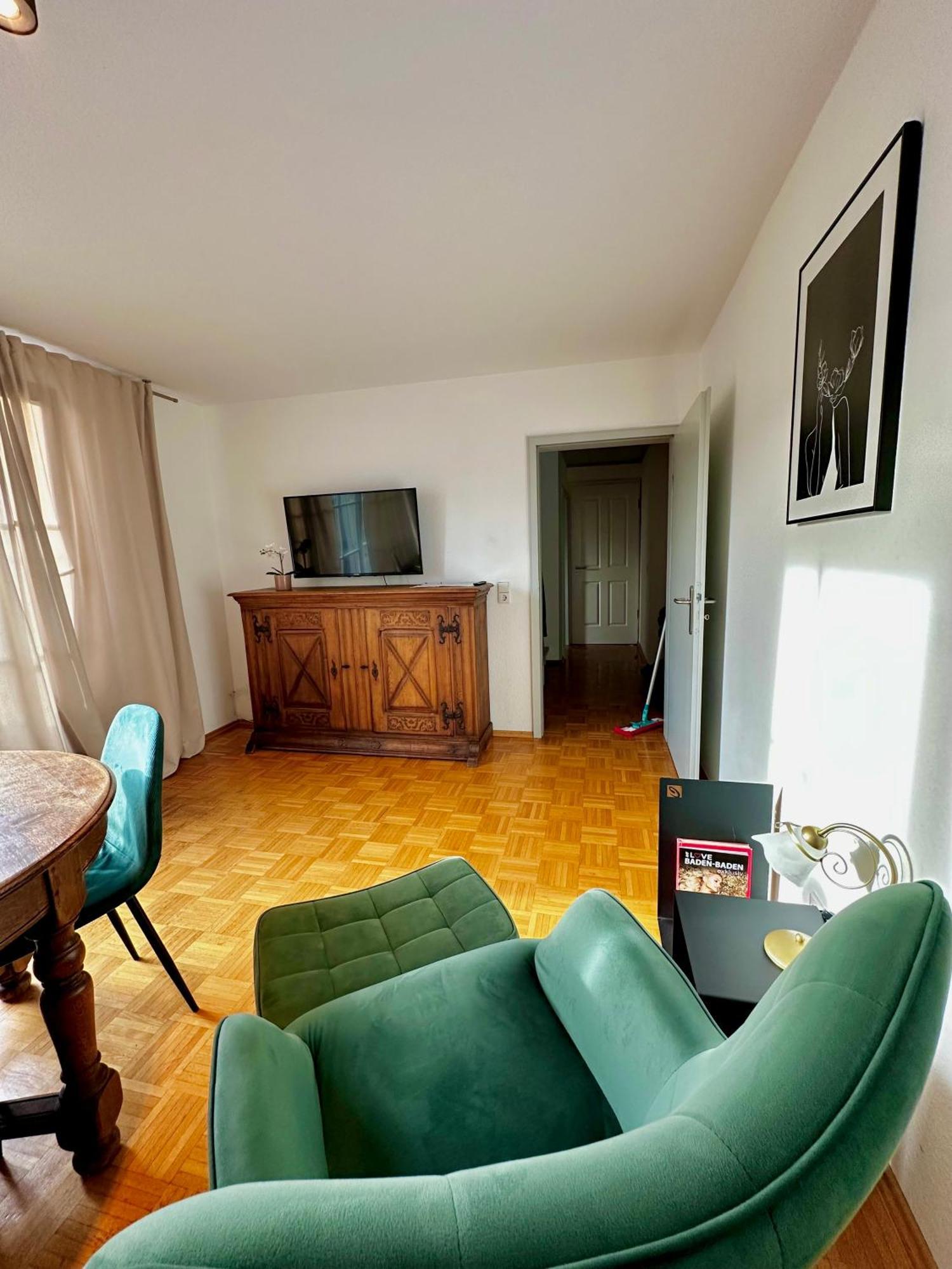 Hirsch Appartements Баден-Баден Екстер'єр фото